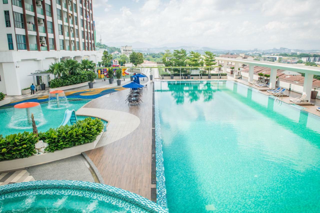 Amerin Mall & Suites Seri Kembangan Ngoại thất bức ảnh